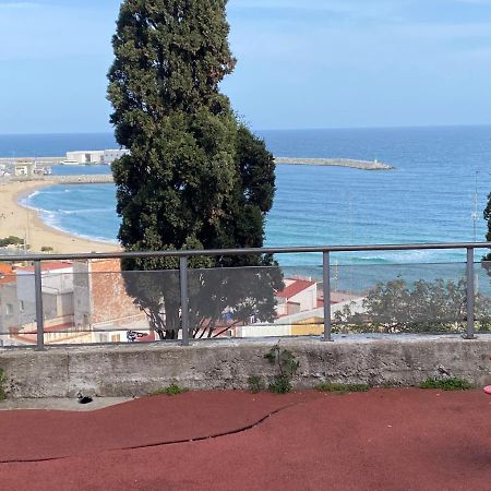 3 Bdrm Apart Near The Sea! Great For Kids! Arenys de Mar Esterno foto