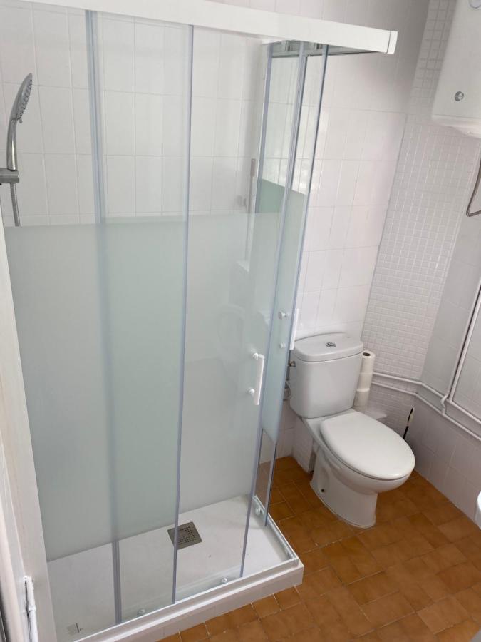 3 Bdrm Apart Near The Sea! Great For Kids! Arenys de Mar Esterno foto